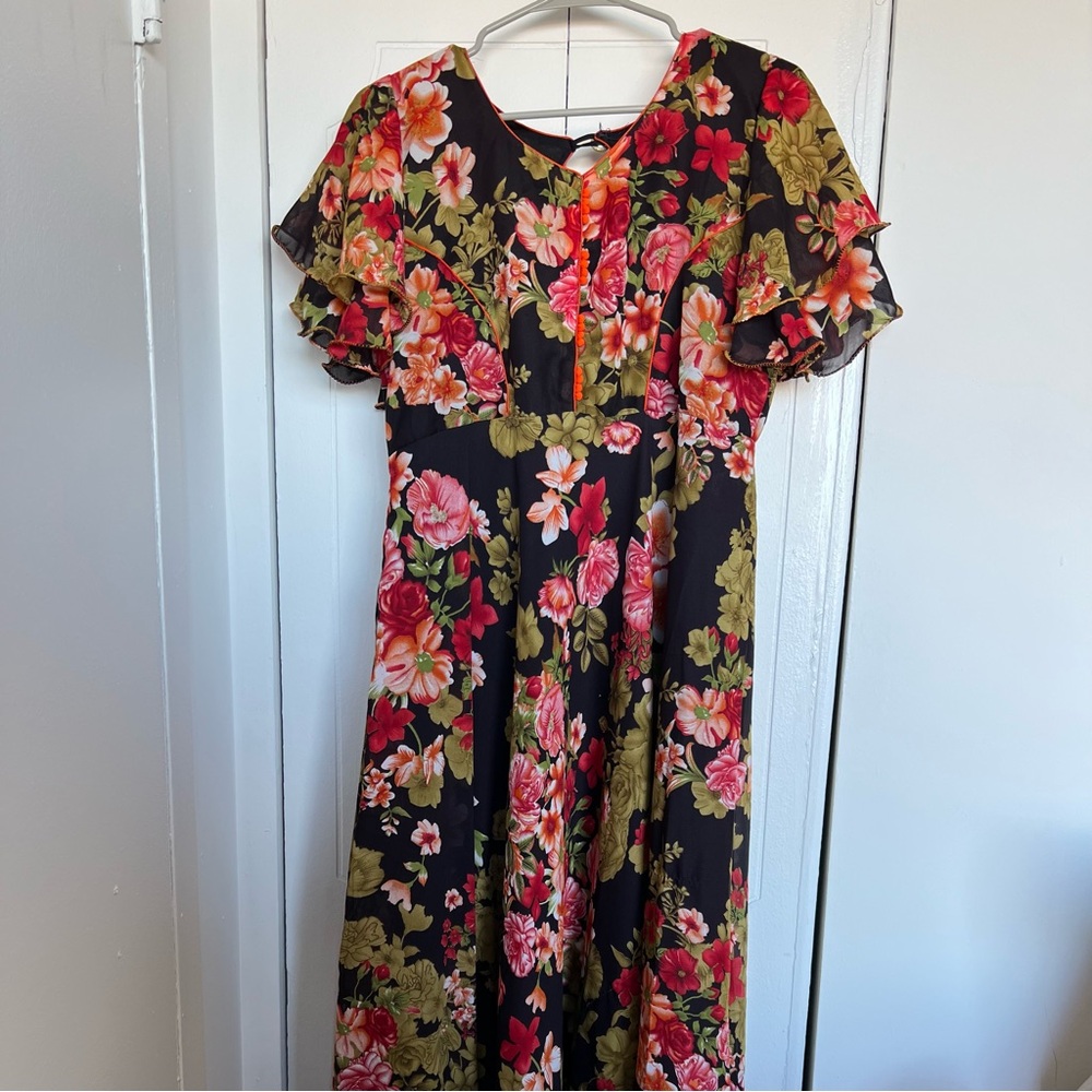 Floral Ruffle Sleeve Maxi Dress — Pink/Black